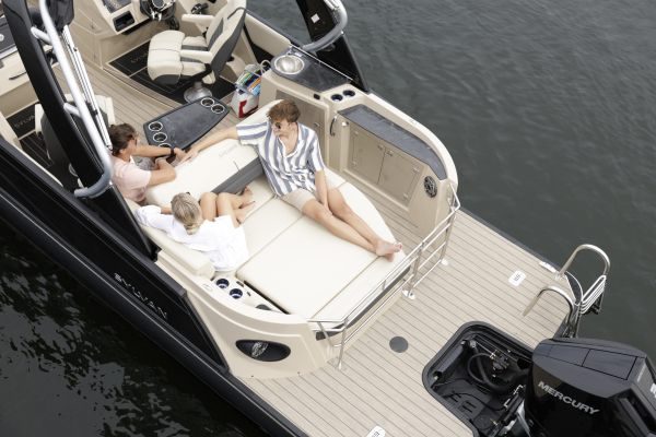 Sylvan Pontoon Boat G-3 CLZ DC