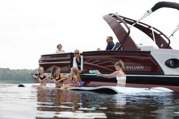 Sylvan Pontoon Boat G5 CLZ DH    