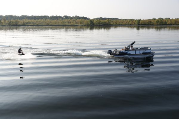 L3 CLZ DH Sylvan Pontoon Boat