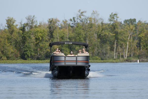 Sylvan Pontoon Boat L5 CLZ 