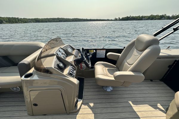 Mirage X1 CLZ DH Sylvan Marine Pontoon Boat 