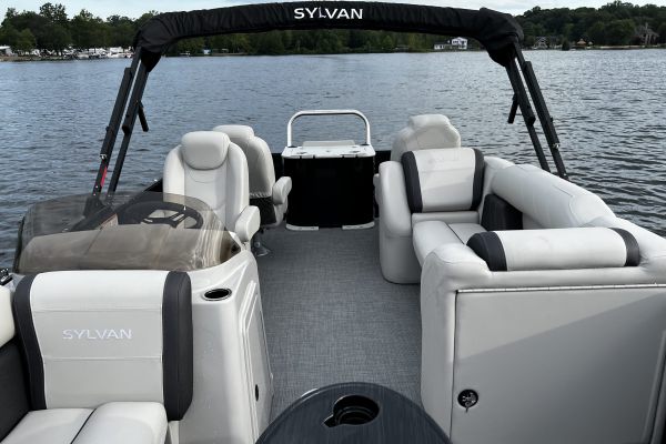 Mirage X3 Party Fish Sylvan Pontoon Boat