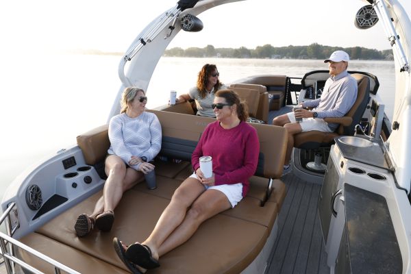 Sylvan Pontoon Boat G-5 CLZ