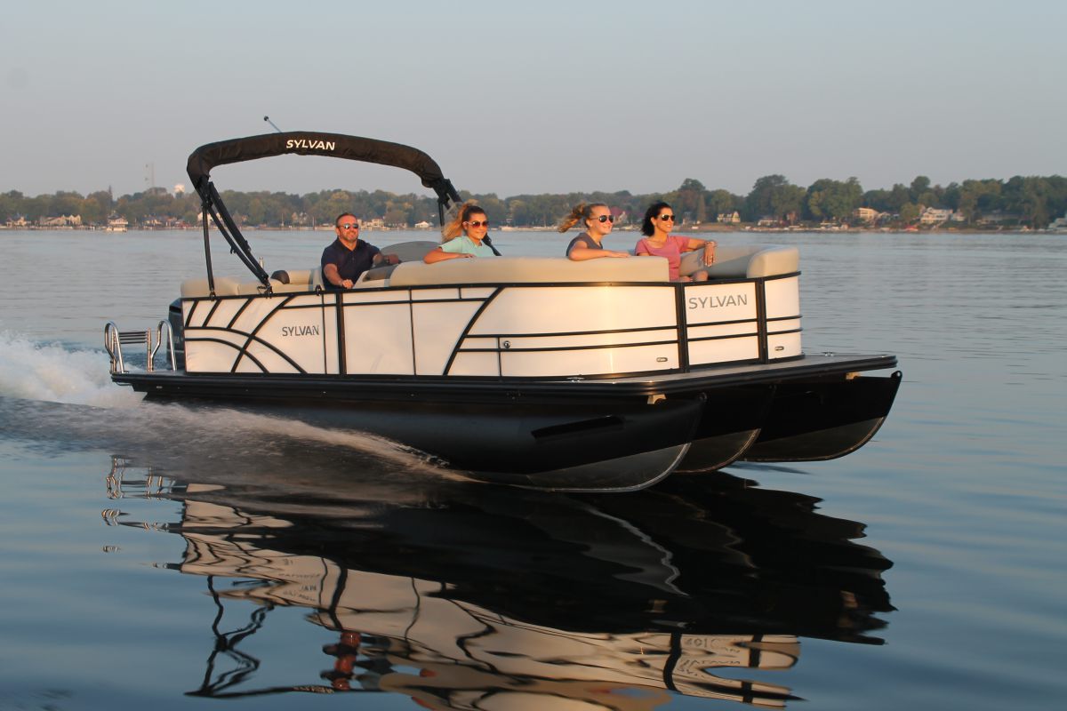 Mirage X5 Sylvan Marine Pontoon Boat