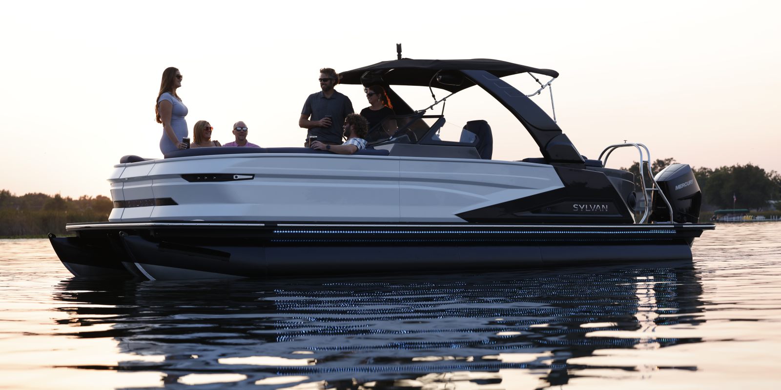 M5 Sylvan Pontoon Boat