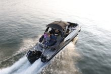 Sylvan Pontoon Boat M5 CLZ DC