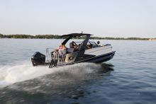 Sylvan Pontoon Boat M5 CLZ DC