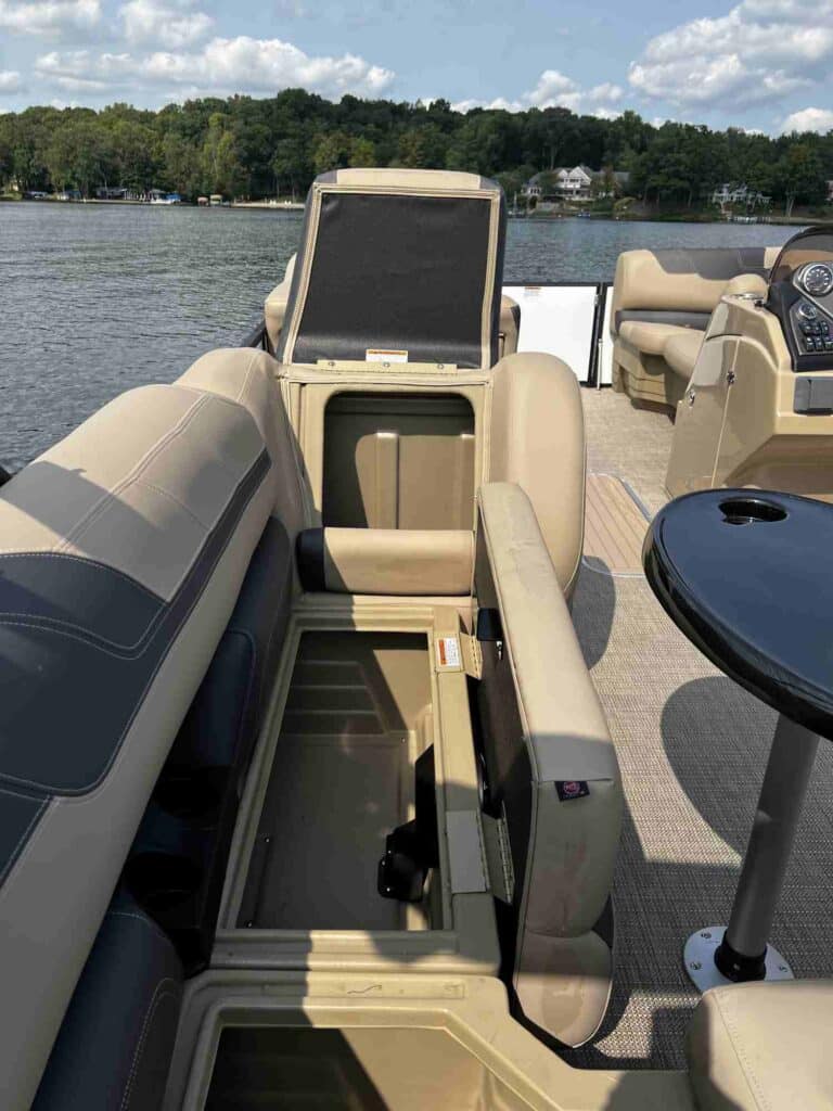 L5 DLZ Bar Sylvan Marine Pontoon Boat