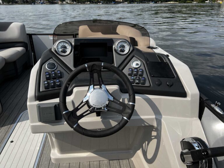 L3 LZ Sylvan Marine Pontoon Boat