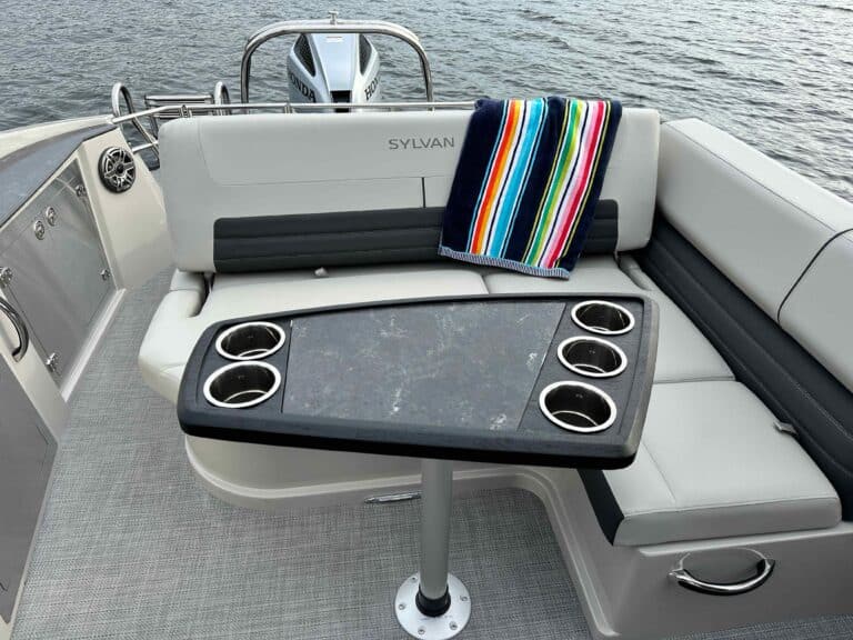 Sylvan Pontoon Boat G-5 CLZ