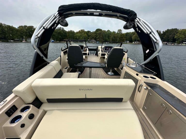 Sylvan Pontoon Boat G-5 CLZ