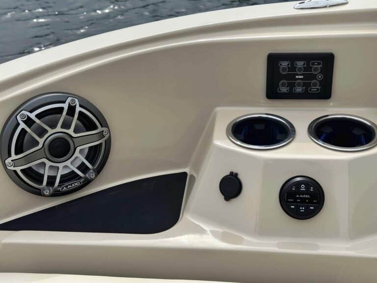 Sylvan Pontoon Boat G-5 CLZ