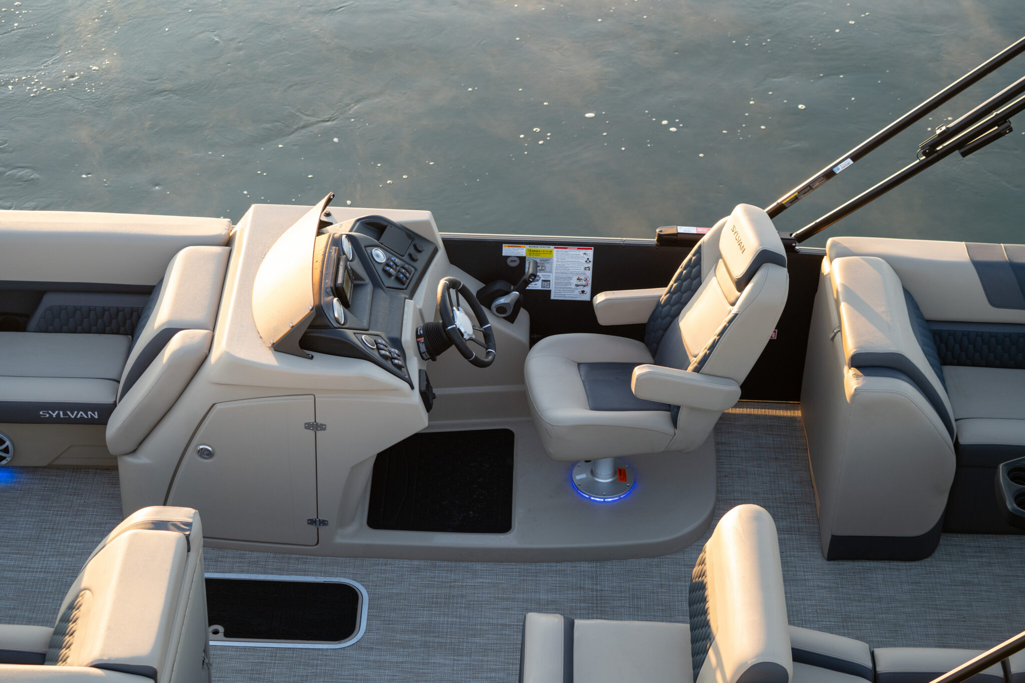 L-Series Platinum Raised Helm