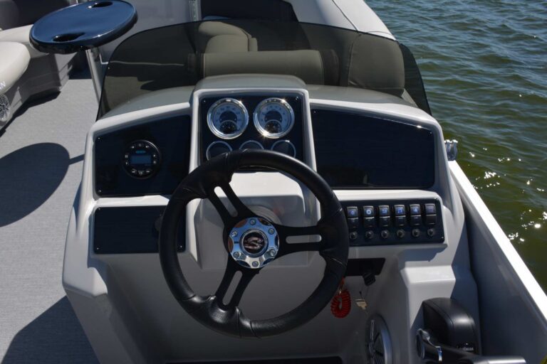 Mirage 8522 Party Fish Sylvan Marine Pontoon Boat