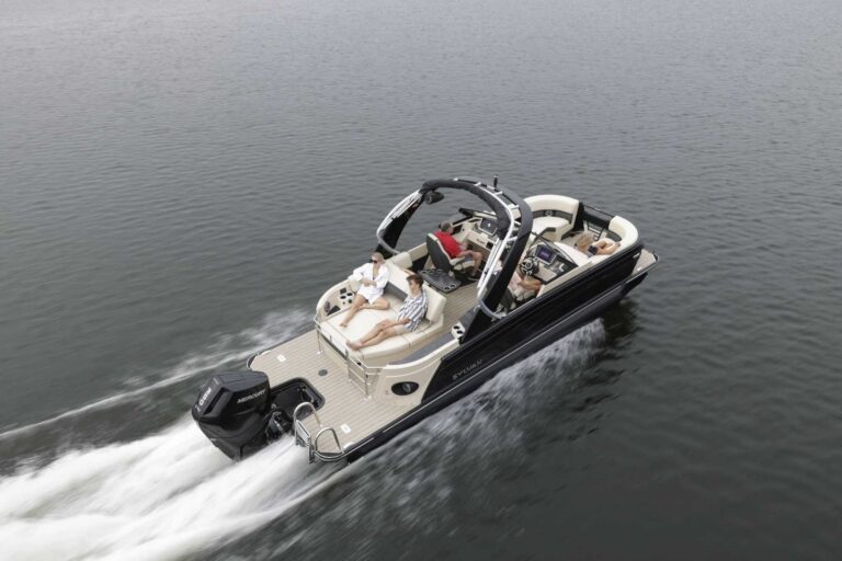 Sylvan Pontoon Boat G-3 CLZ DC