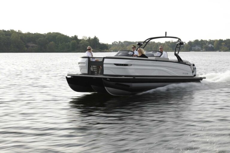 Sylvan Pontoon Boat G-5 CLZ DC