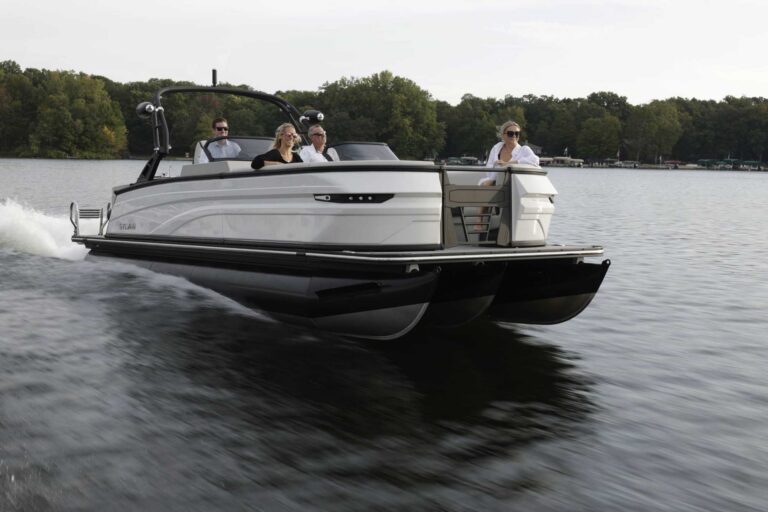 Sylvan Pontoon Boat G-5 CLZ DC