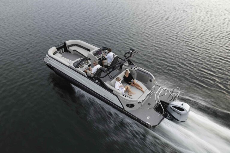 Sylvan Pontoon Boat G-5 CLZ DC