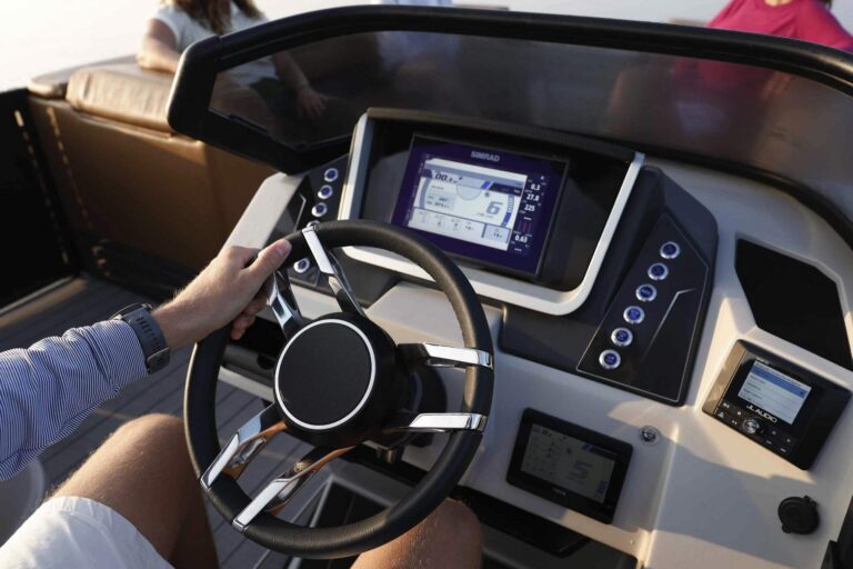 Sylvan Pontoon Boat G-5 CLZ