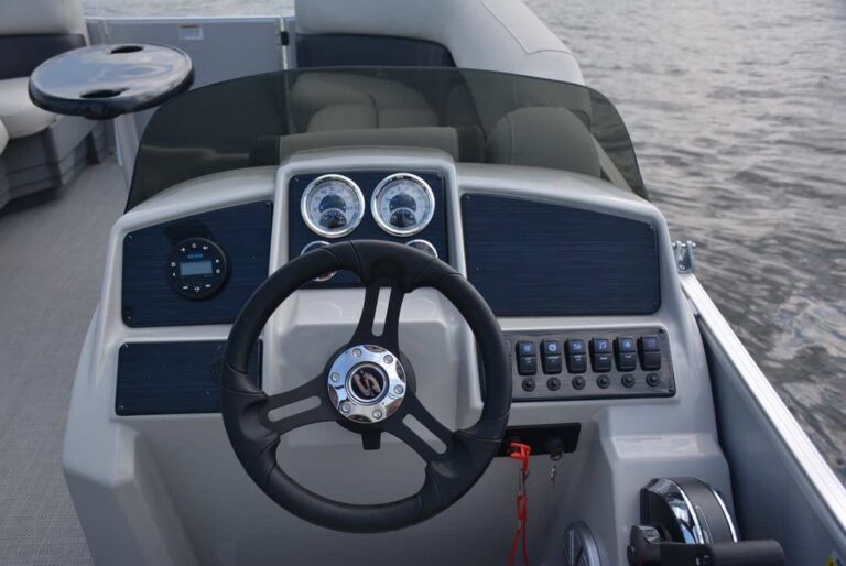 Mirage 8522 Party Fish Sylvan Marine Pontoon Boat